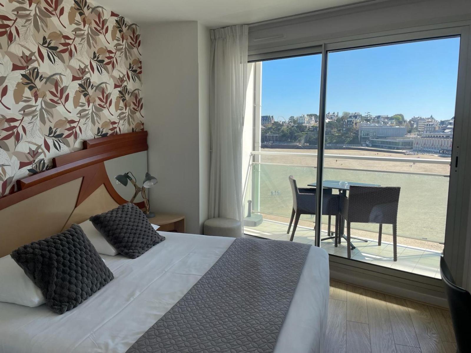 Le Crystal Dinard Plage Dış mekan fotoğraf